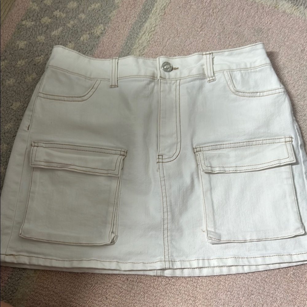 Love Tree Cream Cargo Mini Skirt Casual